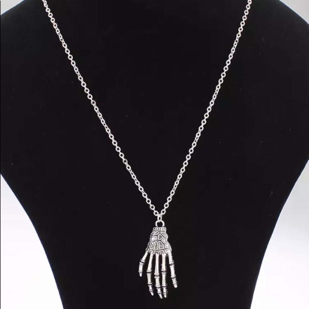 Skeleton ๐ Hand Necklace - Picture 4 of 7
